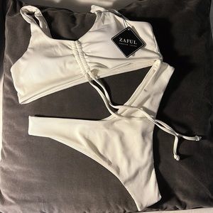 White bikini - new with tags - Zaful size L